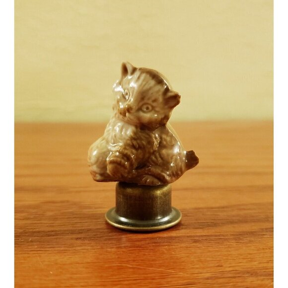 Lamp Finial Cat Kitten with Yarn Shade Topper Ceramic Wade England Vintage - Picture 3 of 5
